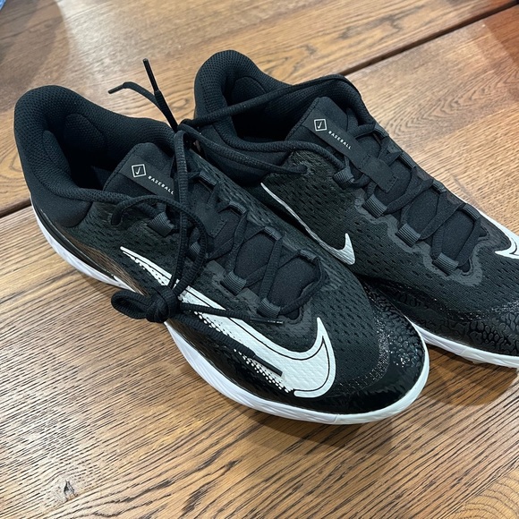 Nike Black and White metal baseball cleats Lightweight Mesh - Picture 1 of 8